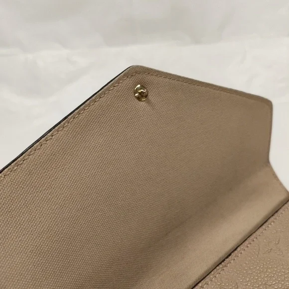 Louis Vuitton Felicie - Picture 14 of 16